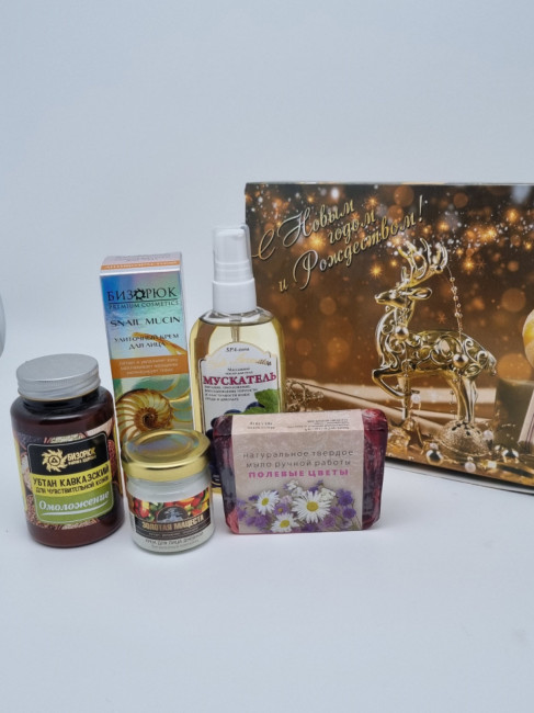 Набор 9 косметика для нежного ухода с новым годом Набор 9 косметика для нежного ухода с новым годом