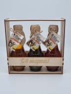 Масло подсолнечное со специями ассорти 750мл с 8 марта (коробка фанера) Масло подсолнечное со специями ассорти 750мл с 8 марта (коробка фанера)