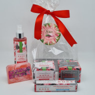 Набор 353 косметика с Абсолютом розы 415гр с 8 марта